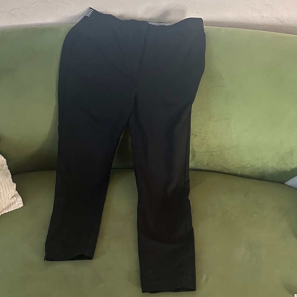 Zara woman Black Pants Capri